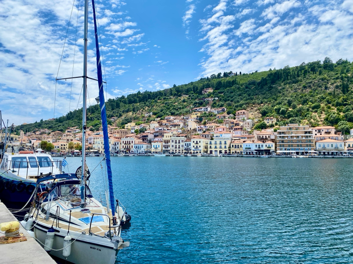 Blick auf Gythion vom Hafen.