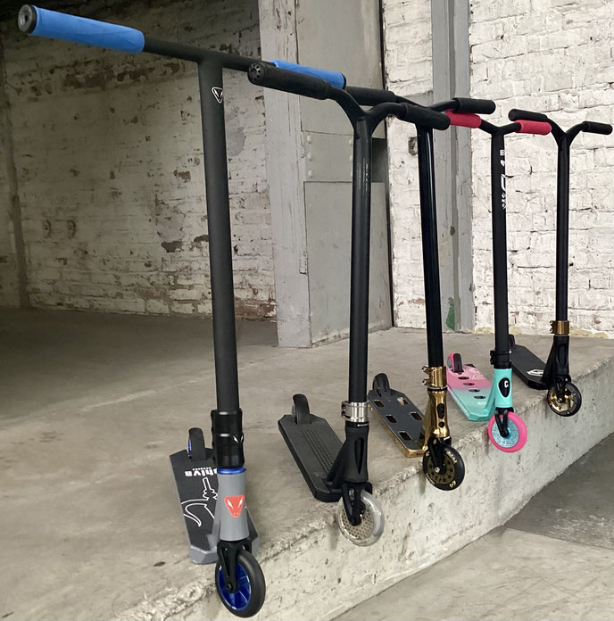 Passend zum Ferienstart haben wir eingige Neue und natürlich auch Altbekannte Stunt-Scooter auf Lager. Schaut vorbei, lasst euch beraten und testet natürlich in der Halle 59!