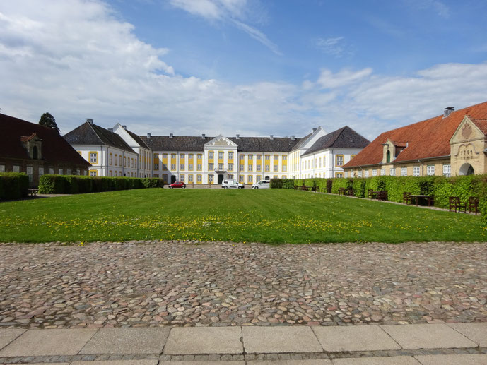 Schönes Schloss in Augustenborg mit großer Innenhofanlage