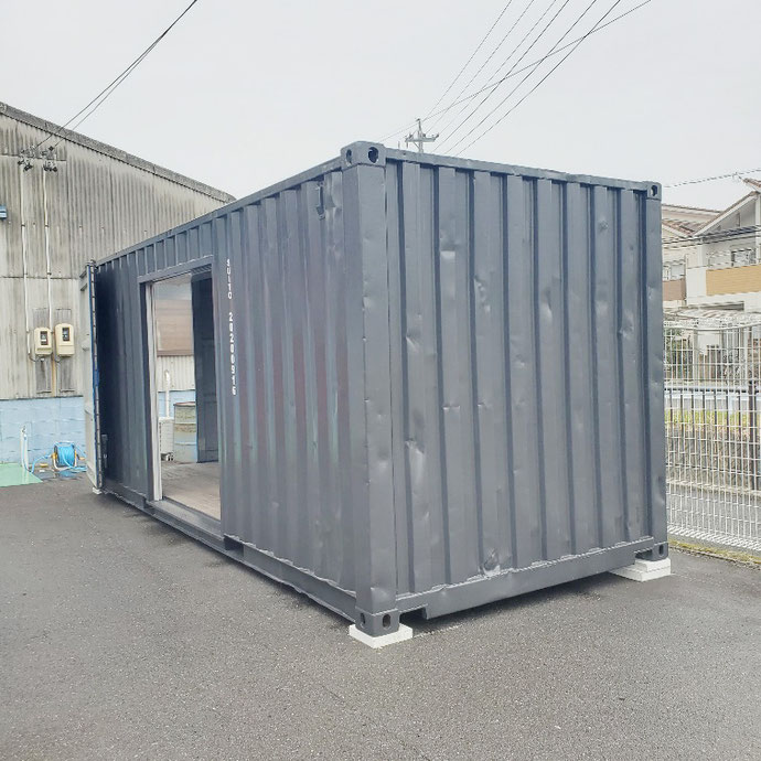 羽島郡岐南町 中古コンテナ20ftシャッター換気扇LED照明×2ブラック塗装設置