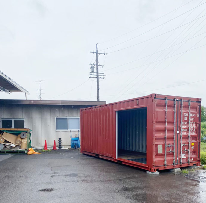 岐阜県瑞穂市 中古コンテナ20ftシャッター付納品