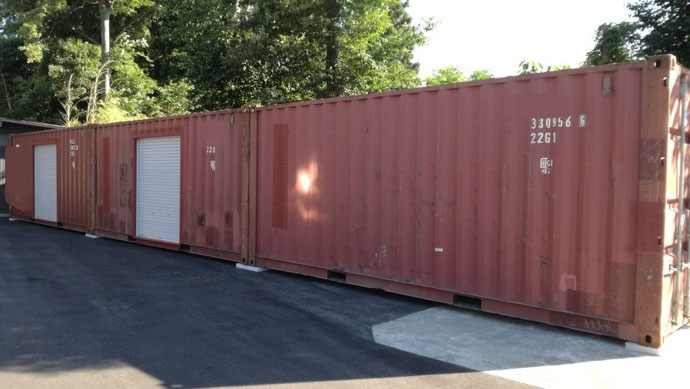 中古コンテナ20ft現状品×2本、中古コンテナ20ft×3本(シャッター改造)、中古貨物コンテナ20ft現状品×1本、合計6本を納品