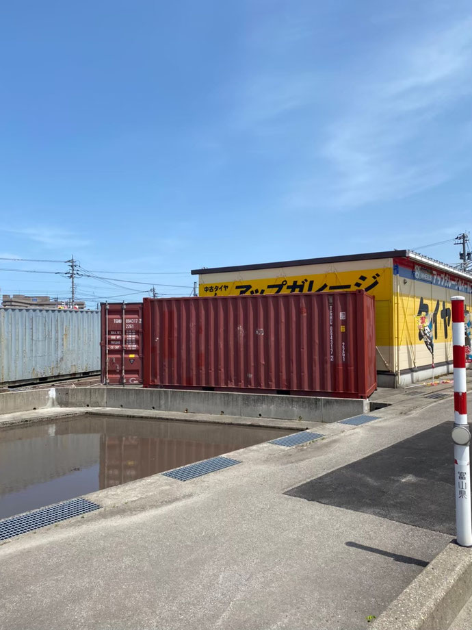 富山県高岡市 中古コンテナ20ft現状品納品
