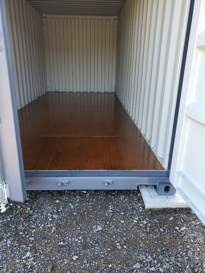 郡上市白鳥町 NEWVANコンテナ20ftグレー設置