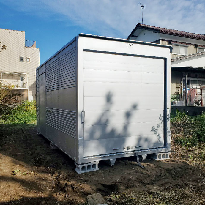 福井県福井市 中古2tアルミコンテナサイドドアシャッター付納品