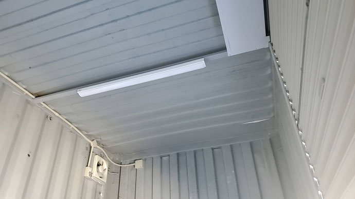 2シャッター間仕切りコンテナ20ft(中古/ダークグレー)