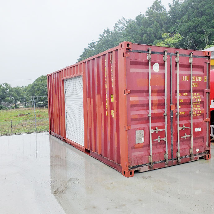揖斐郡谷汲村 中古コンテナ20ft1800シャッター付設置