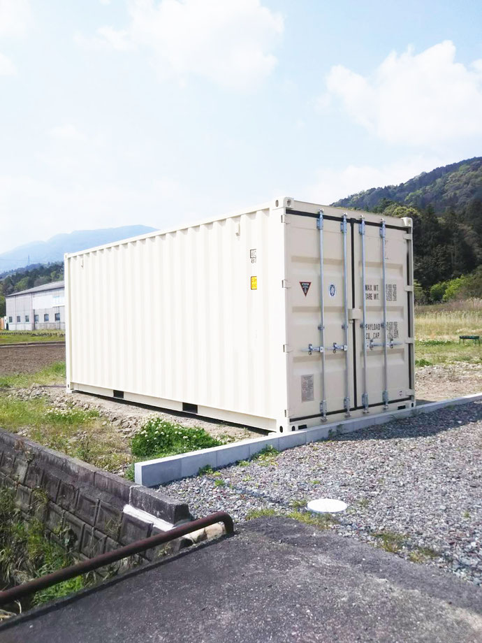 不破郡垂井町 NEWVANコンテナ20ftアイボリー設置