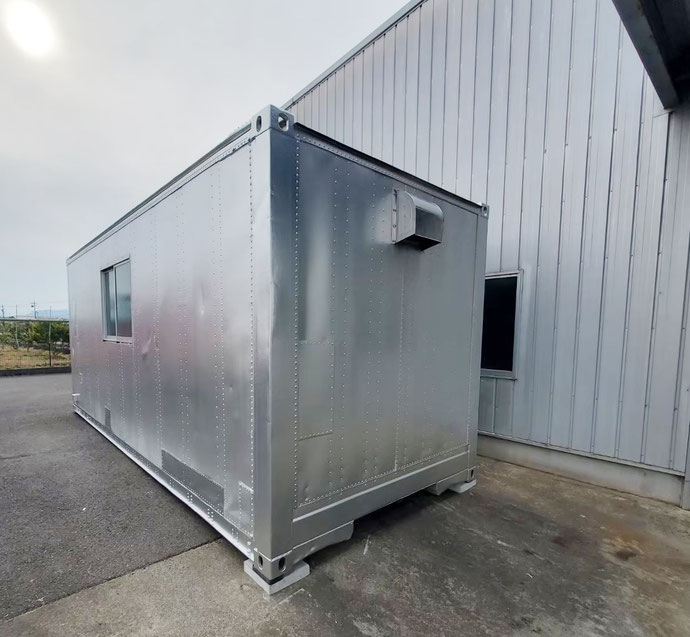 愛知県岡崎市 中古コンテナ20ft現状品3本設置