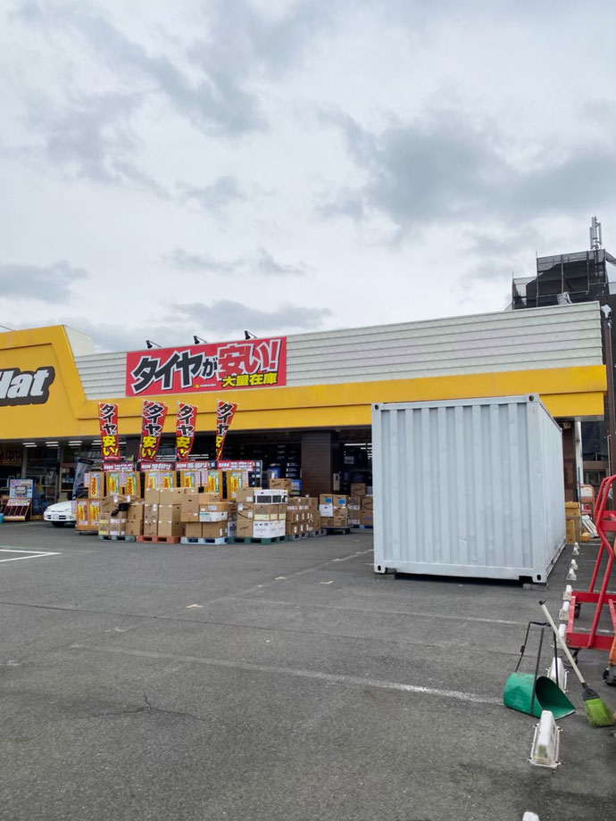 愛知県知多市 中古アルミコンテナドア付設置
