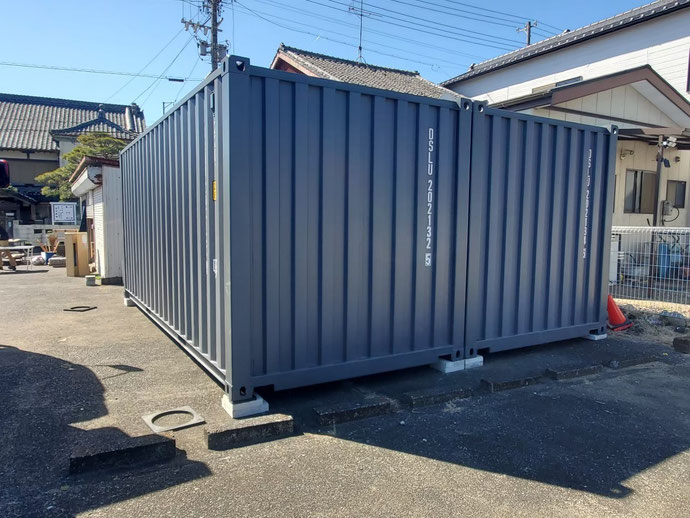 静岡県掛川市 NEWVANコンテナ20ftグレ―2本設置