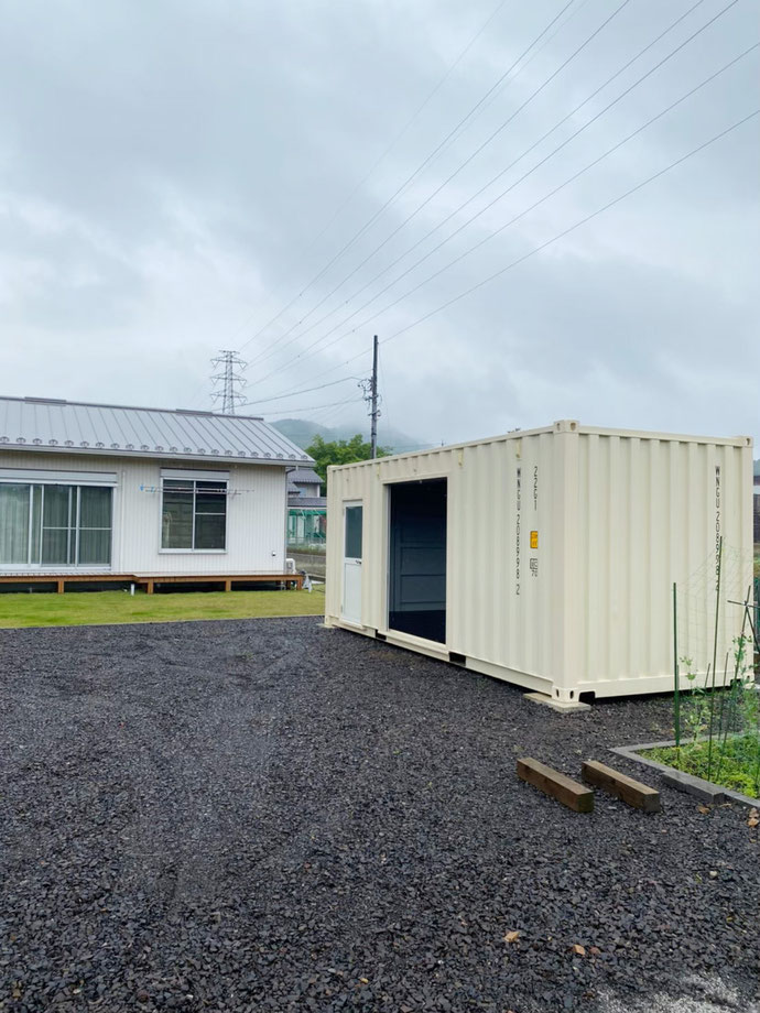 岐阜県美濃加茂市 NEWVANコンテナ20ftシャッター付納品