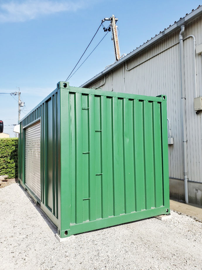 岐阜県大垣市 中古コンテナ20ft換気口×2･シャッター付グリーン塗装設置