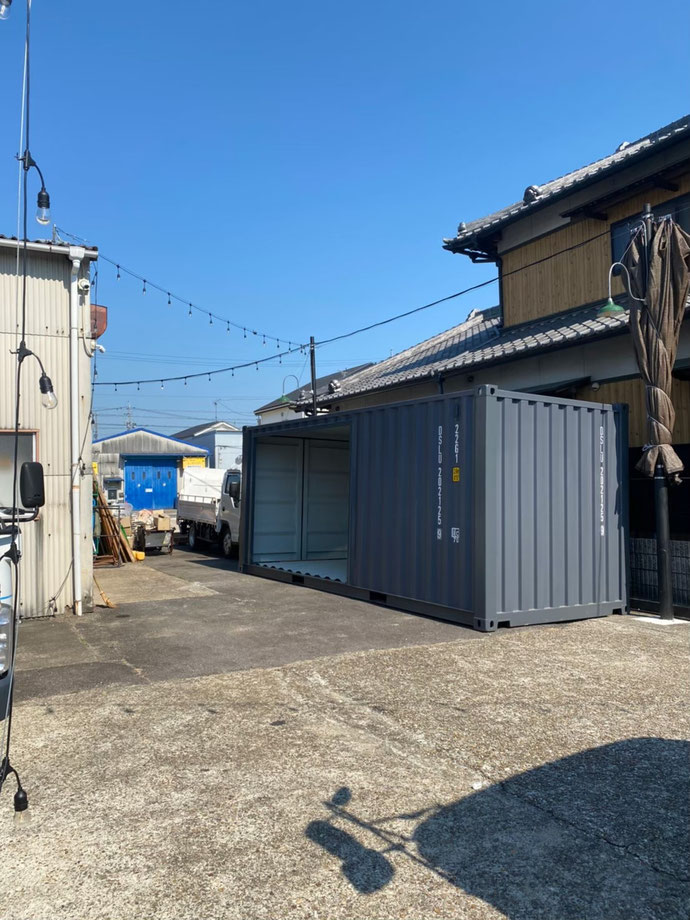 愛知県岡崎市 NEWVANコンテナ20ftシャッター付設置