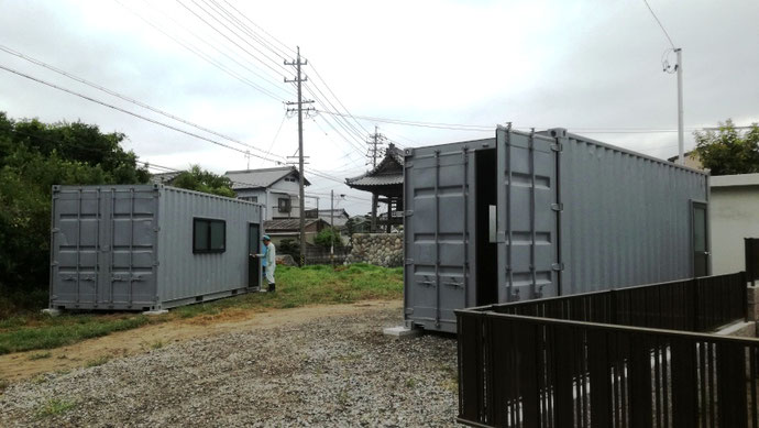 岐阜県羽島市 中古コンテナ20ftグレー塗装・窓付納品