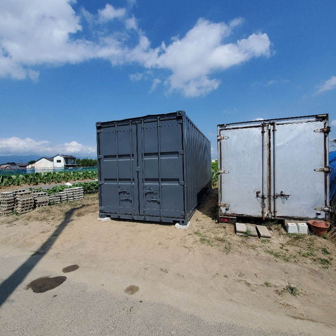岐阜県海津市 中古コンテナ20ftグレー設置