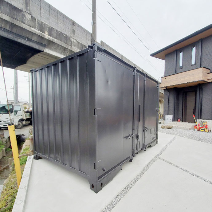 岐阜県羽島市 中古貨物コンテナ12ftブラック塗装設置