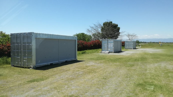 羽島郡笠松町 中古コンテナ20ftフルシャッター付･シルバー塗装設置