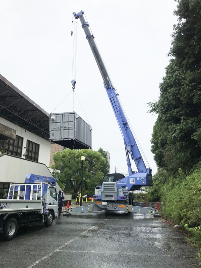 大阪府門真市 NEWVANコンテナ20ft改造（防災倉庫）2本設置