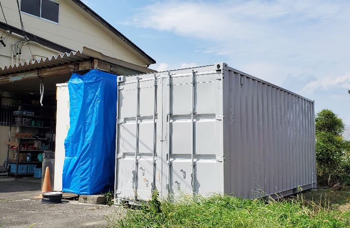 愛知県稲沢市 中古コンテナ20ftグレー塗装設置