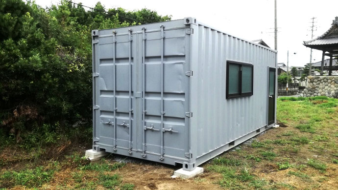 岐阜県羽島市 中古コンテナ20ftグレー塗装・窓付納品