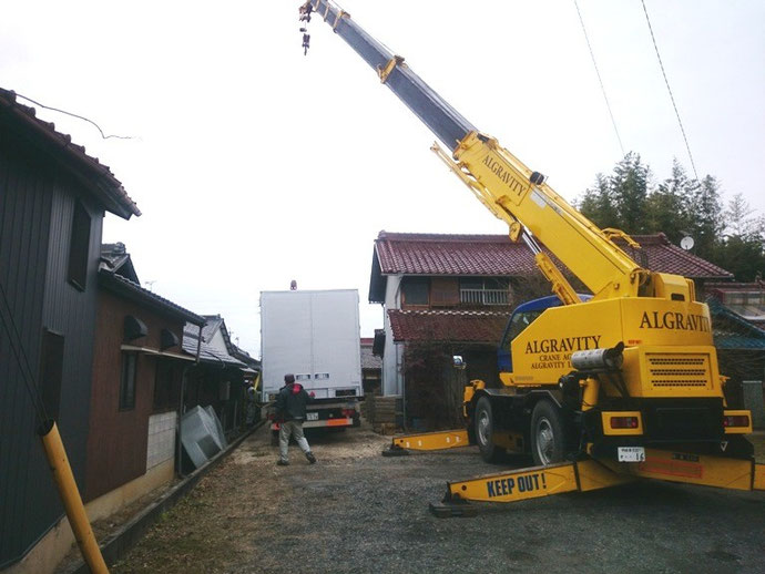 愛知県春日井市 中古大型アルミコンテナ