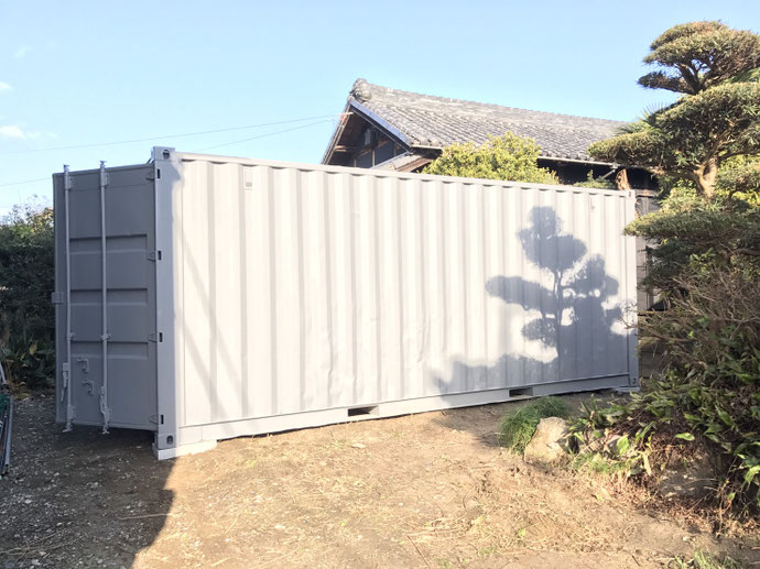 愛知県弥富市 中古コンテナ20ftシャッターグレー塗装 納品