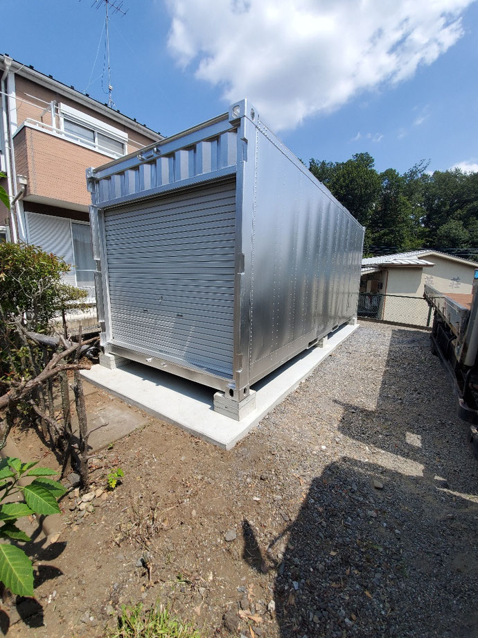 東京都八王子市 アルミ複合コンテナ20ft妻シャッター納品