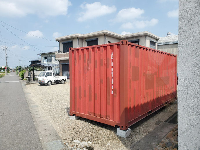 愛知県 小牧市 中古 コンテナ 20ft 現状品 ブロック 設置
