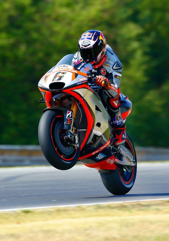 Stefan Bradl auf einer Aprilia in der MotoGP
