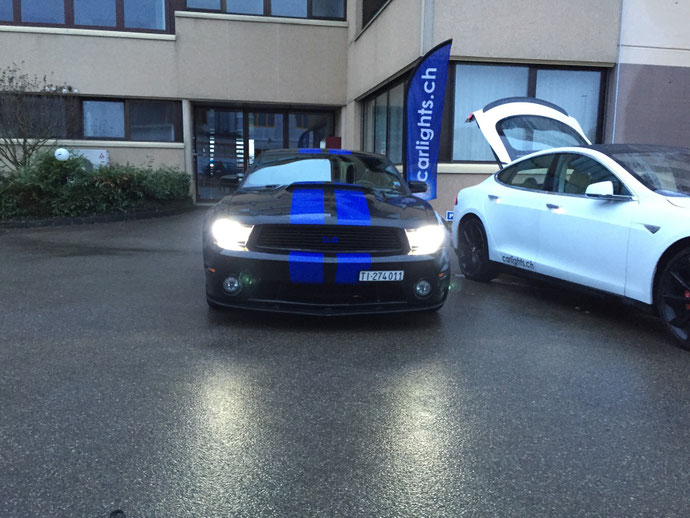 FORD MUSTANG  im neuen LED Licht by www.carlights.ch die alten H7 Halogen Lampen mit LED H7 von carlights.ch Swiss Made umgetauscht... Was für ein Unterschied:)