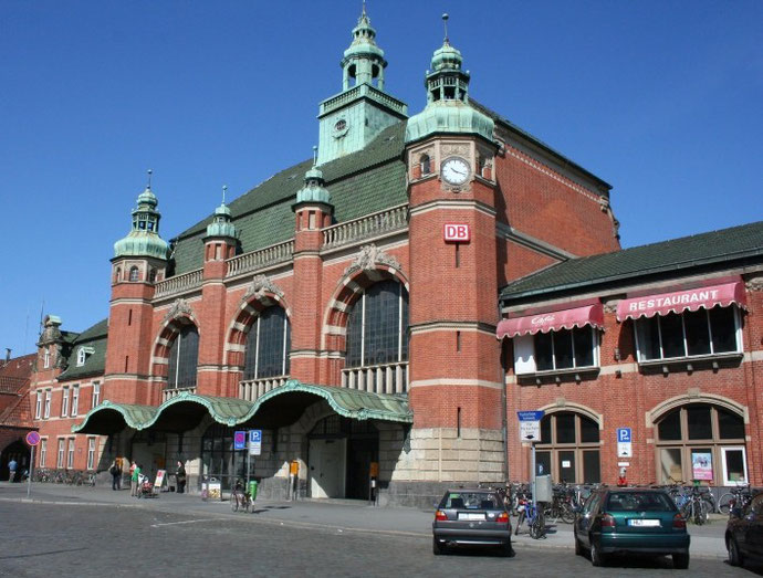 Entrada principal de la estación de Lübeck