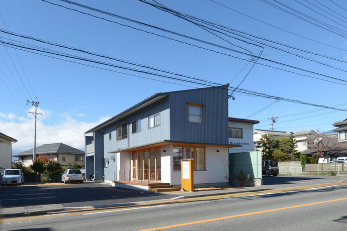 松本市都市景観賞　ベーカリーショップ　クロリBREAD＆LIFE　店舗併用住宅　松本市　新築工事　長野県松本市の建築家　建築設計事務所　竣工写真