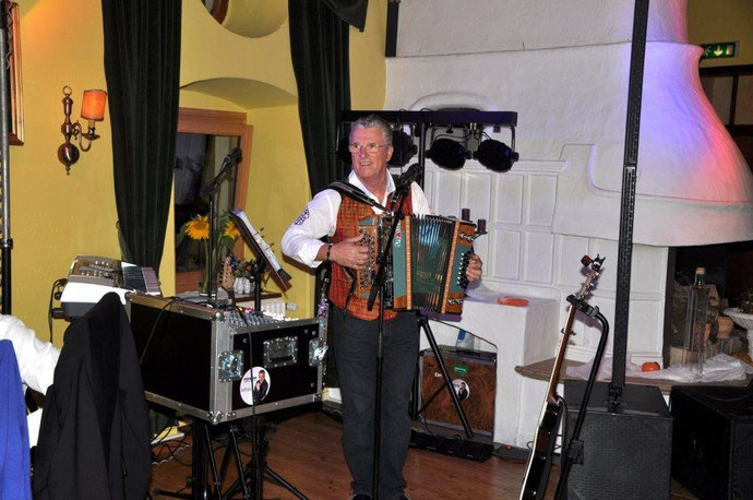 Peter Reicher spielt auf der Burg Deutschlandsberg/Juli 2012