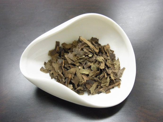 柿の葉茶(カキノハチャ)
