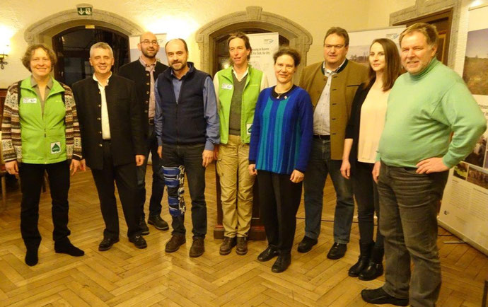 Vertreter der Tölzer Moorachse mit Prof. Dr. Drösler (4. v. l.), Foto: Josef Kellner