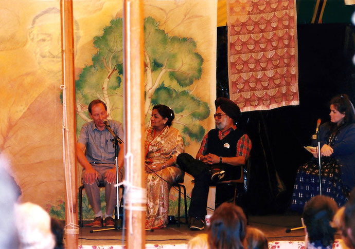 Photo taken by Anthony Zois ; Queensland Anniversary 1988  ( L-R ) Anthony Thorpe, Kusum, Mokham Singh & Wendy Borthwick [MC]