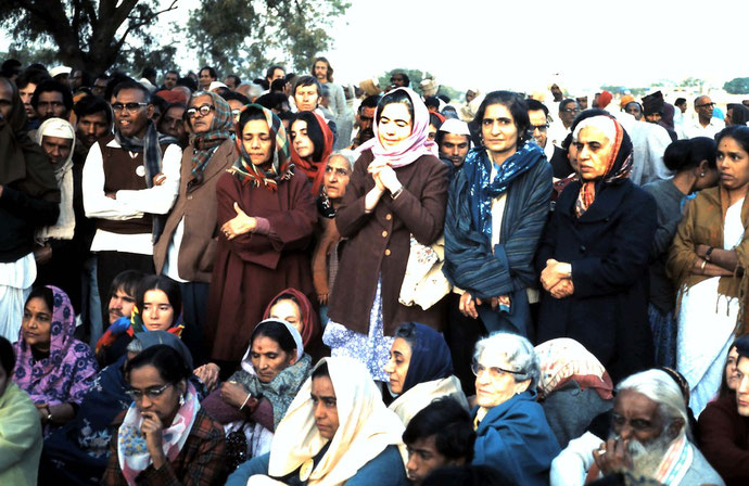 Photo taken by Anthony Zois ; Dhuni at Meherabad, January 1975 - Mani is standing in the centre