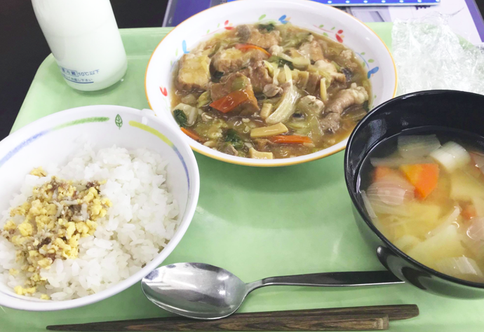 おいしい給食をいただきました。(給食費は支払いました(^^))