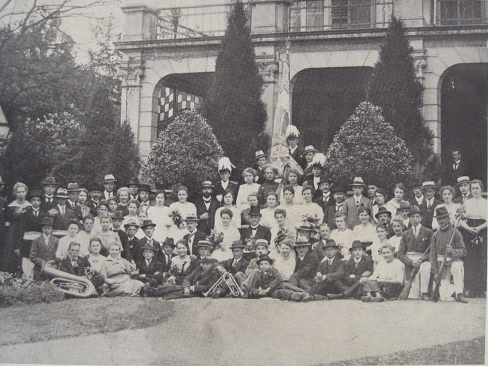 Kirmesfeier 1921 vor der Loggia der Villa Welter