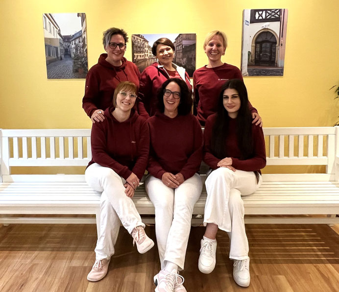 Team der Hausarztpraxis am Laurenziplatz Bamberg Dr. Katinka Stratmann Dr. Heidi Beland