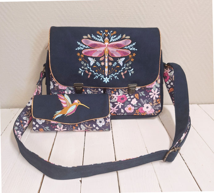 ensemble femme, sac à bandoulière femme, besace cartable, grand portefeuille brodé, broderie libellule, colibri