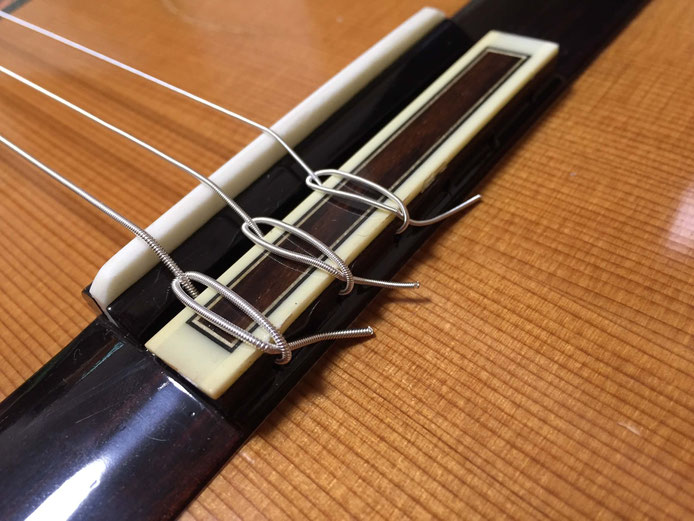 クラシックギター わかりやすい弦の張り方