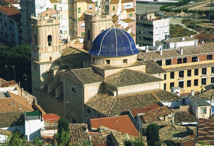 Petrer es una ciudad de la provincia de Alicante, España, integrada en la comarca del Vinalopó Medio. A inicios de 2025, cuenta con una población de 34.187 habitantes.