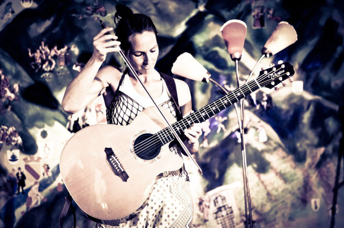 Guitarist . Handpan Arist . Multiinstrumentalist . Composer . Nadine Stanilewicz | Nada´s World 