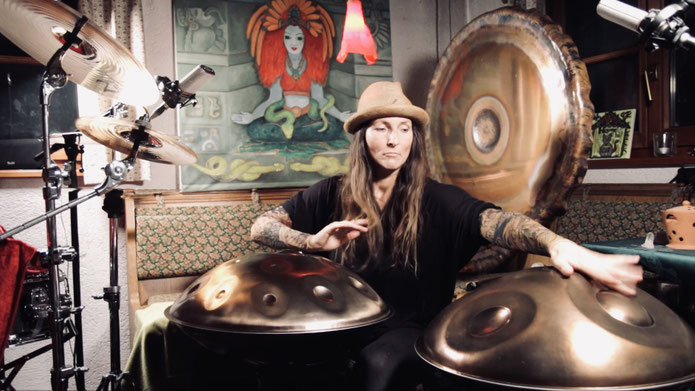 Handpan Artist . Multiinstrumentalist . Composer . Nadine Stanilewicz | Nada´s World 