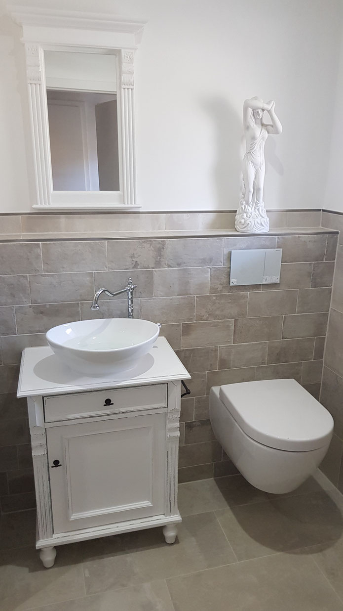 Landhaus Waschtisch "Loirette" im Shabby-Chic Stil von Land und Liebe