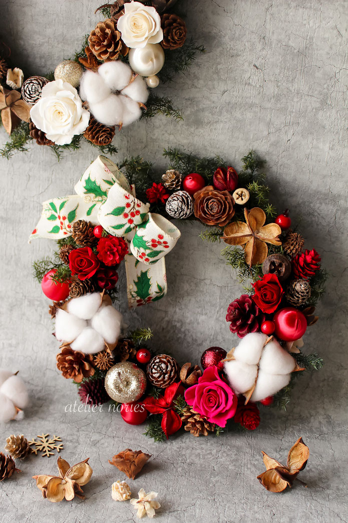 木の実のクリスマスリース レッド