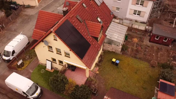 Dach PV-Anlage ©iKratos