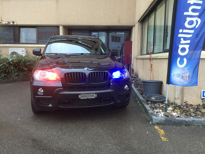 LED Angel eyes für BMW custom made H8 für BMW hier rot blau Umschaltbar mit Handy auf weiss. basel basler fcb